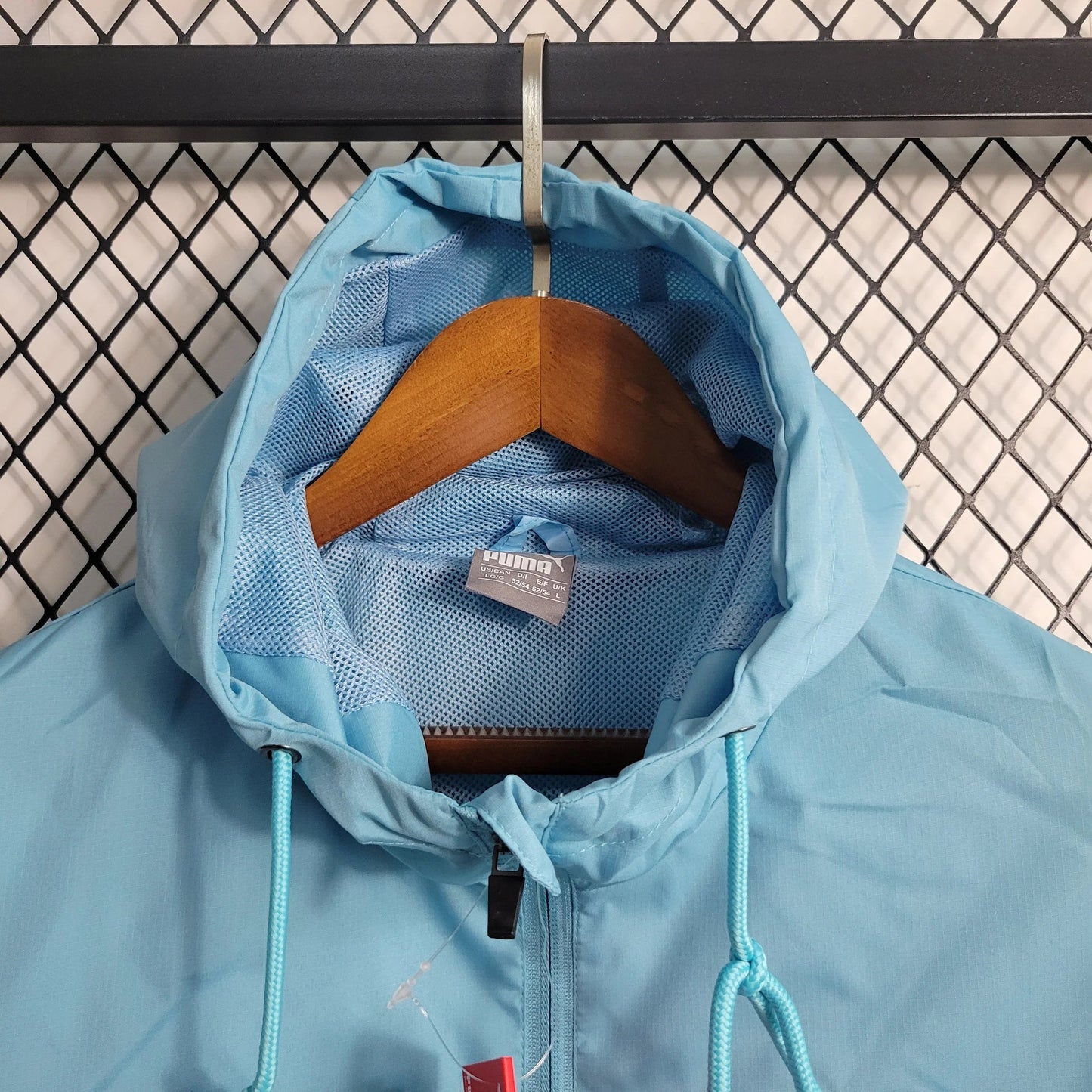 Manchester City Windbreaker Jacket 2023/2024 – Blue & White Edition