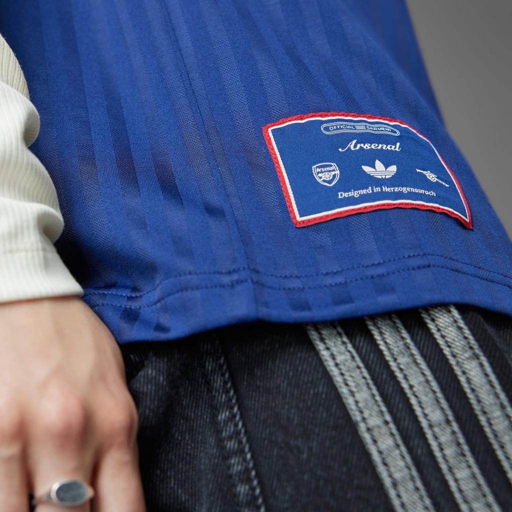 Arsenal Heritage “The Gunners” Retro Icons Football Kit