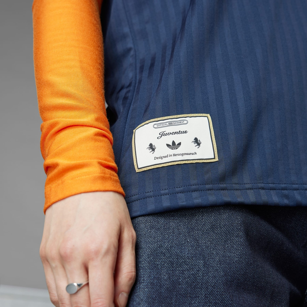 Juventus Heritage “La Signora” Retro Icons Football Kit